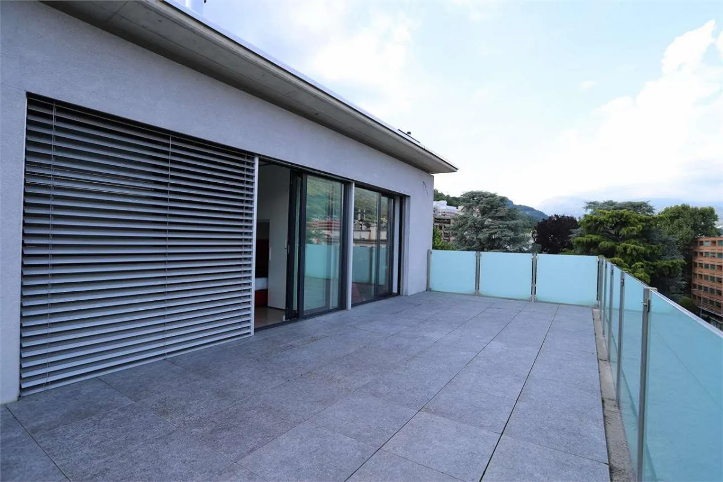 PENTHOUSE APARTMENT LUGANO CENTRAL AREA OF LUGANO - Photo 4 of 4