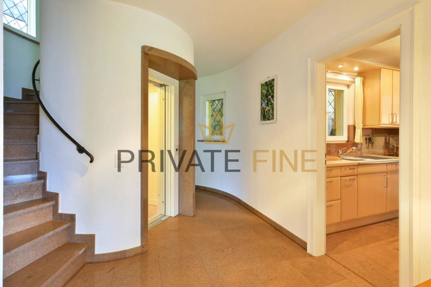 Elegant holiday villa with panoramic views, garden and pool - Photo 9 of 11