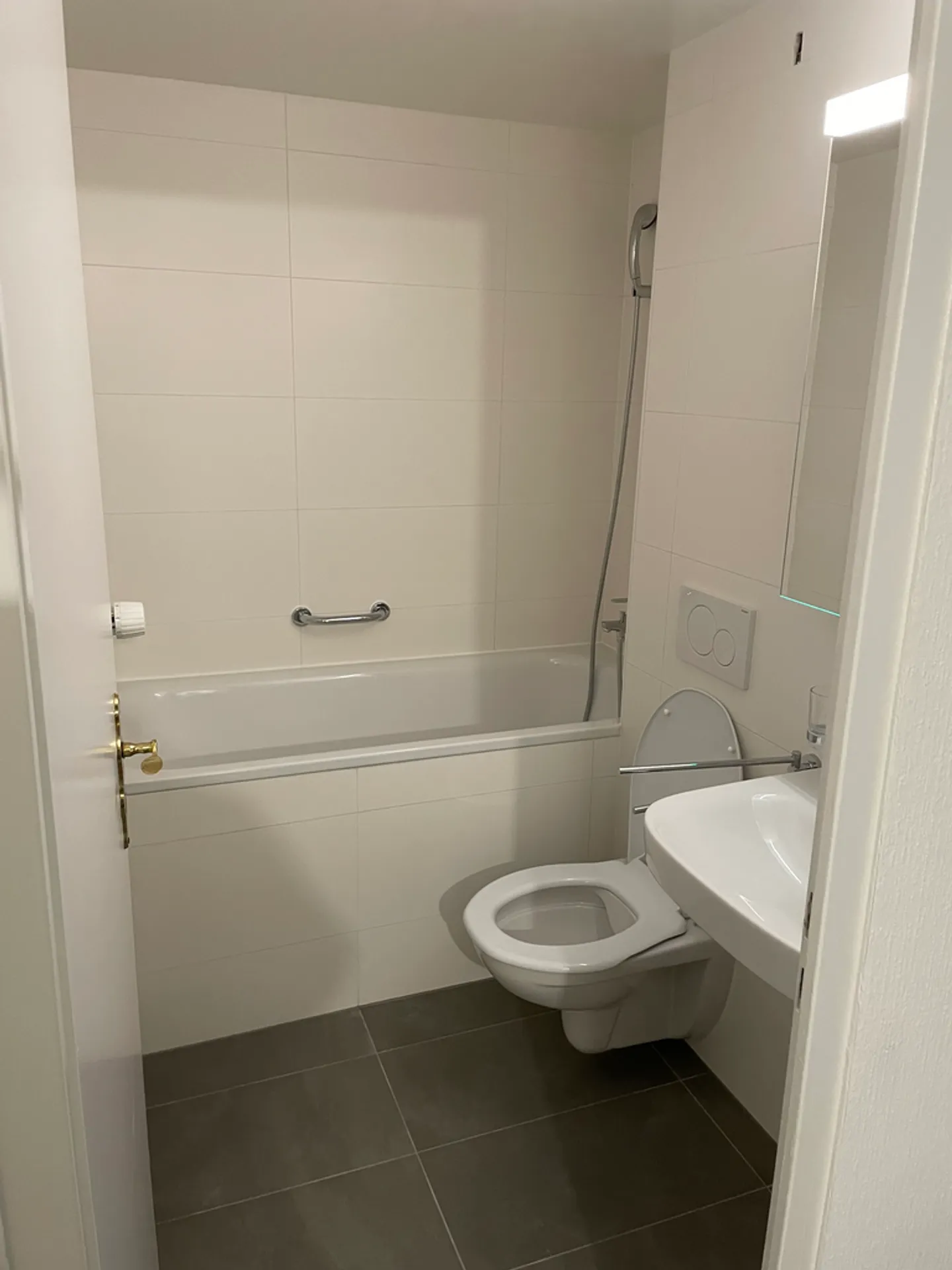 Appartamento 2 camere completamente ristrutturato - Foto 4 di 7