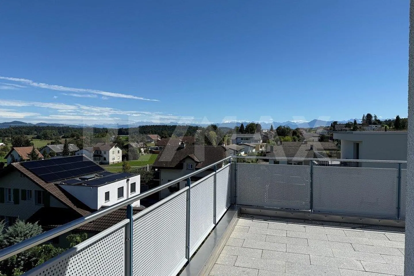 Attico di 190m2 con terrazza sul tetto e vista panoramica - Foto 8 di 11