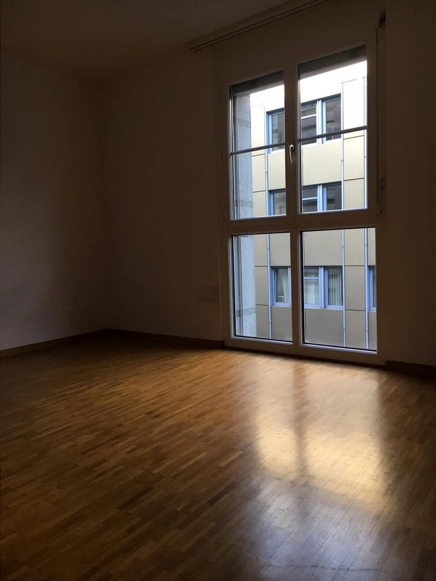 02503 - Appart. 3œ PCES - RUE LOCARNO 2 - FRIBOURG - Photo 3 sur 8