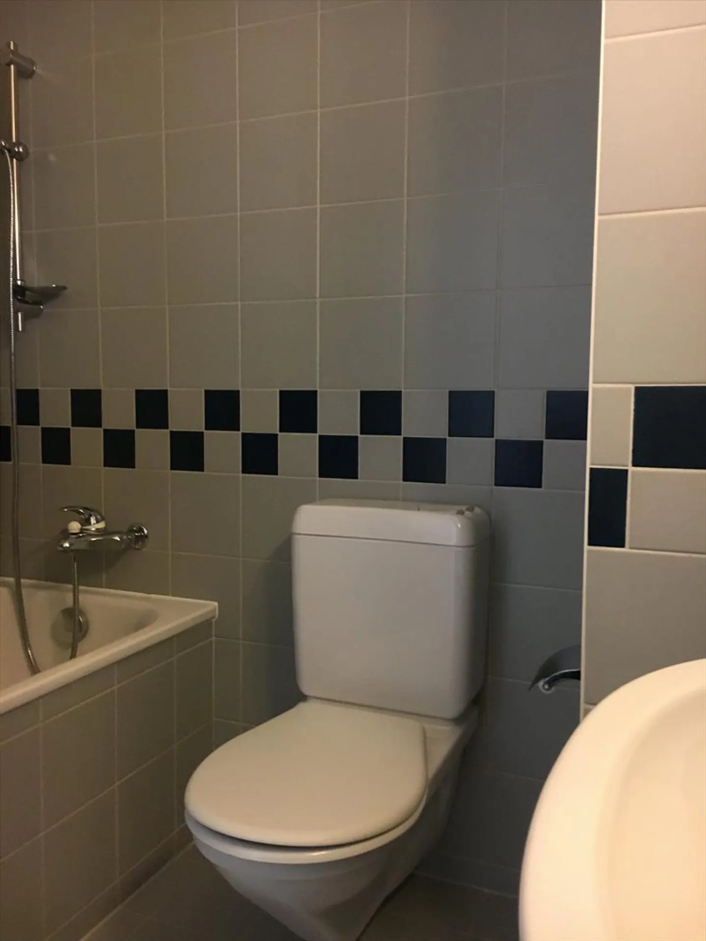 02503 - Appart. 3œ PCES - RUE LOCARNO 2 - FRIBOURG - Photo 7 sur 8