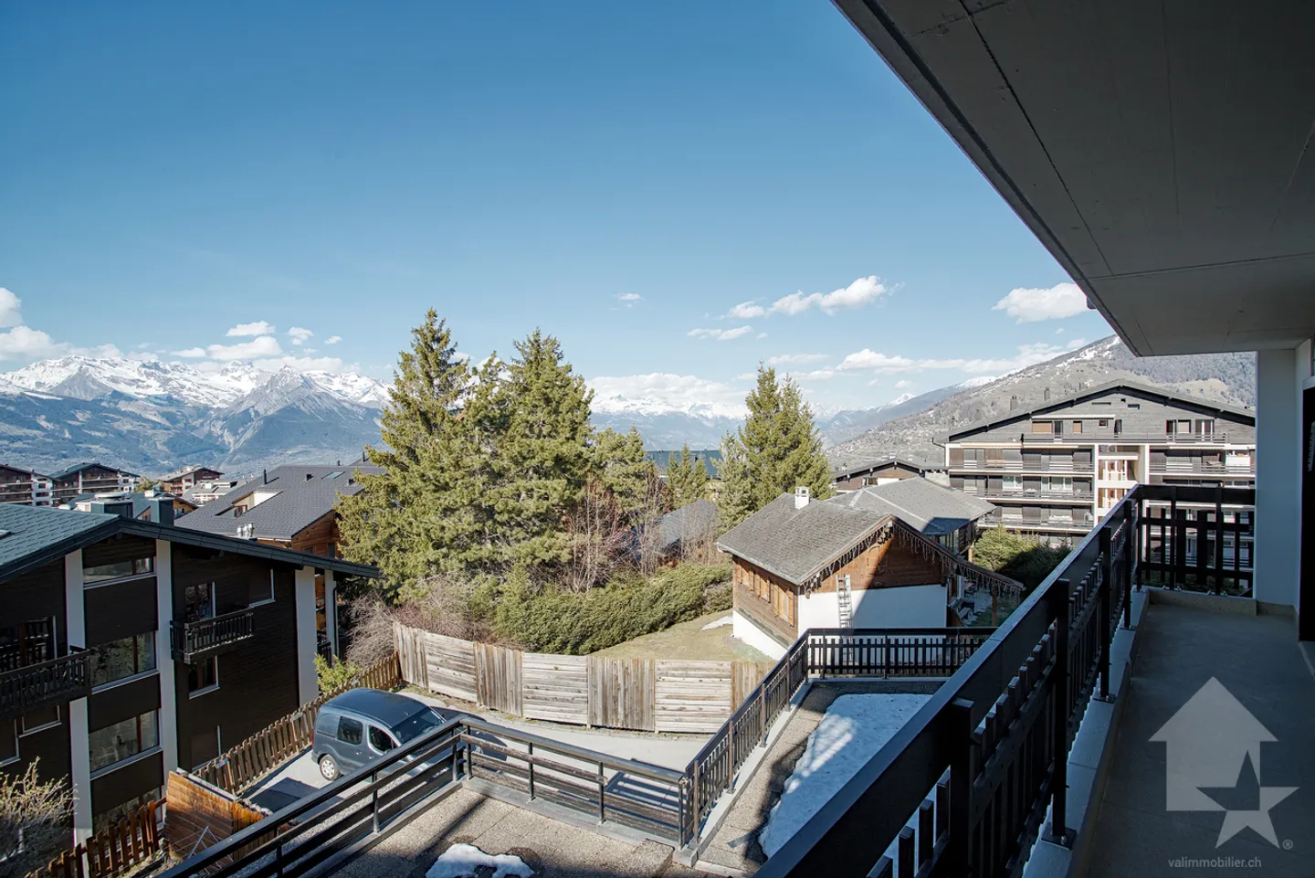 Stunning corner apartment 4.5 rooms, 101 m2, close to the ski slope - Photo 14 of 25