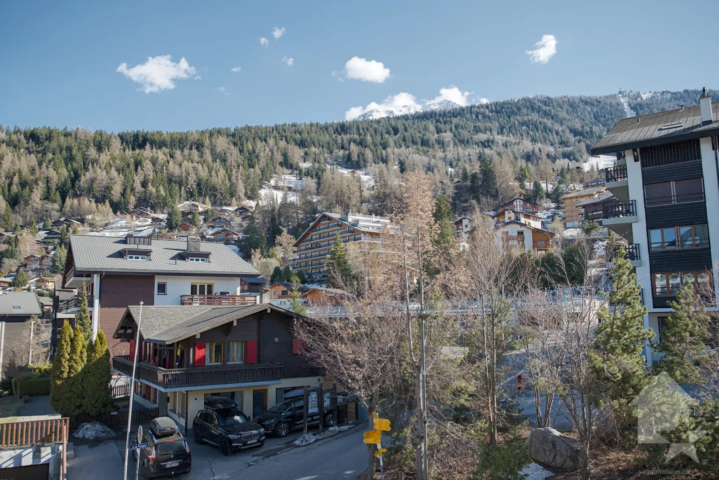 Stunning corner apartment 4.5 rooms, 101 m2, close to the ski slope - Photo 18 of 25