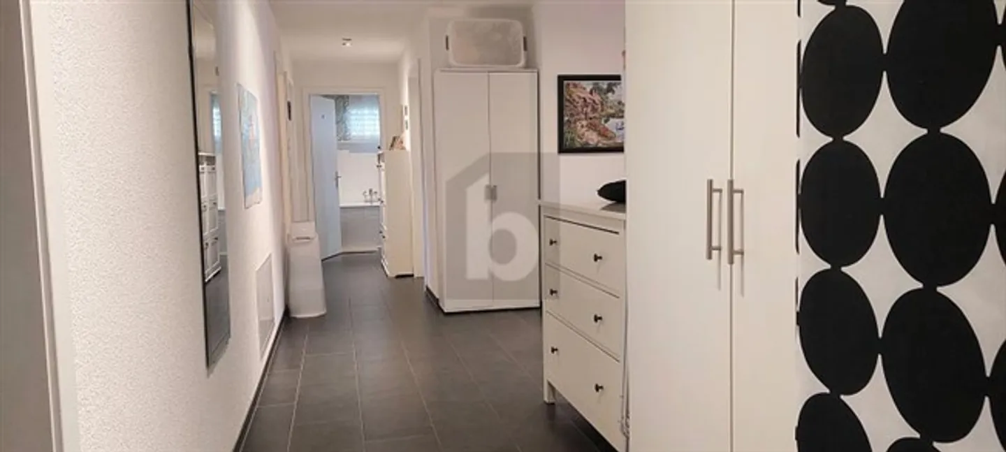 MODERNE ET SPACIEUSE - Photo 2 sur 6