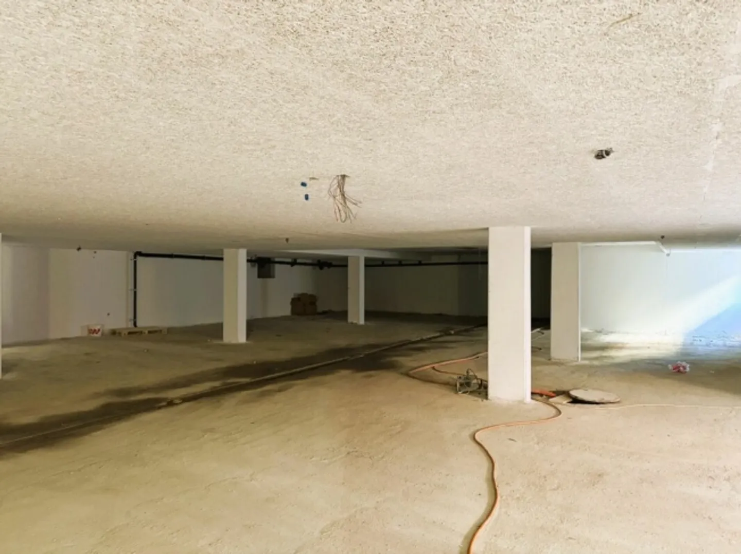 Place de stationnement à louer - Photo 2 sur 6