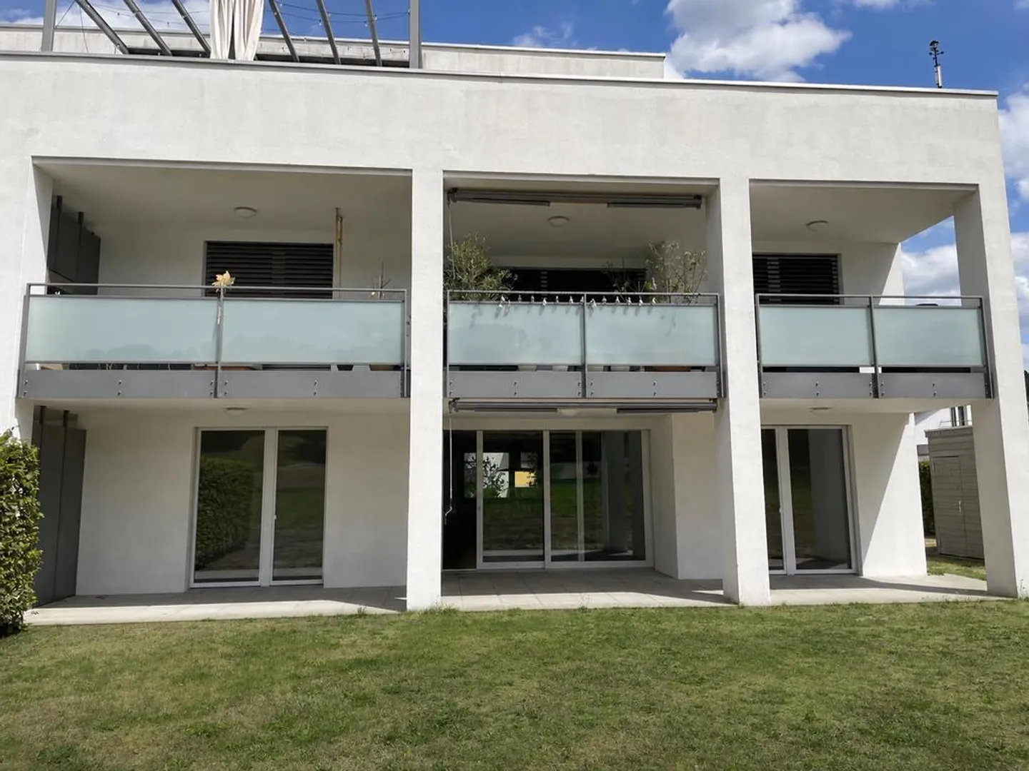 Appartement en rez-de-chaussée ensoleillé à louer - Photo 9 sur 9