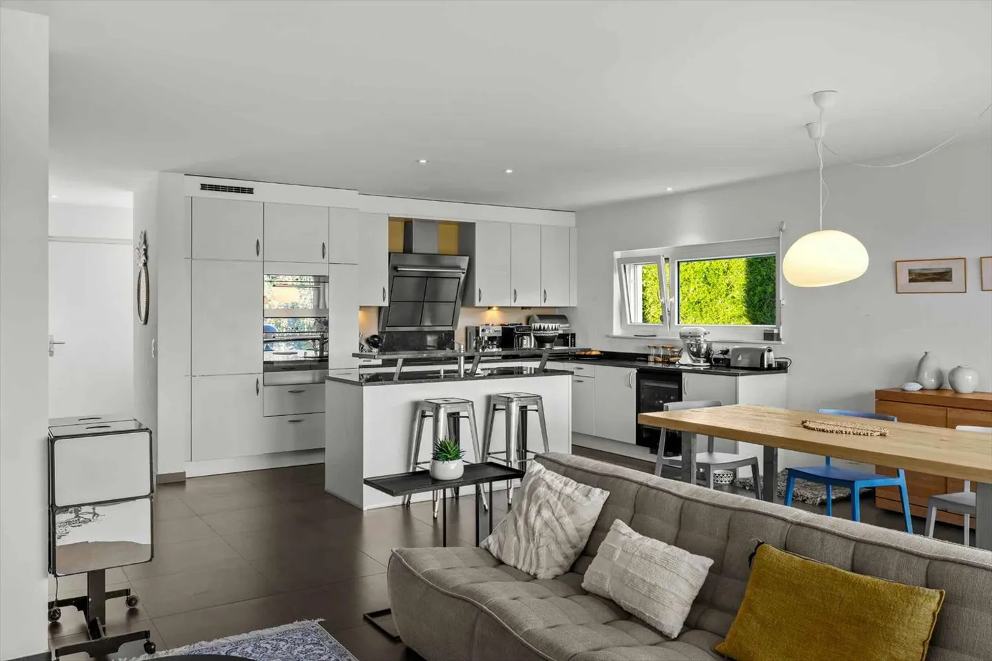 Semi-Detached House 6 Rooms - Photo 7 of 13