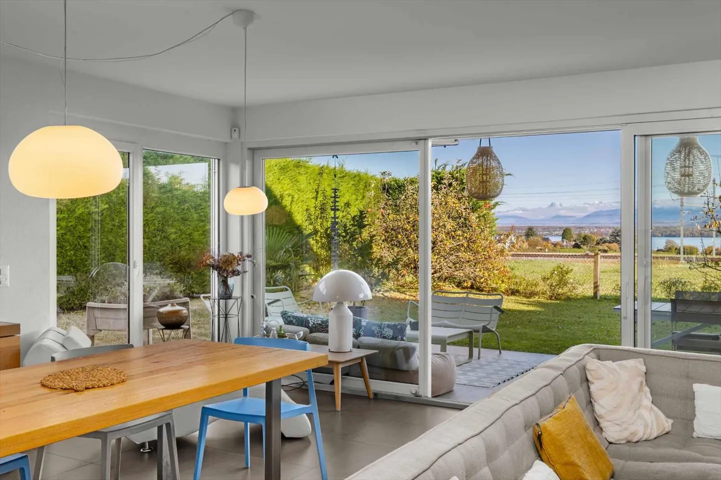 Semi-Detached House 6 Rooms - Photo 3 of 13