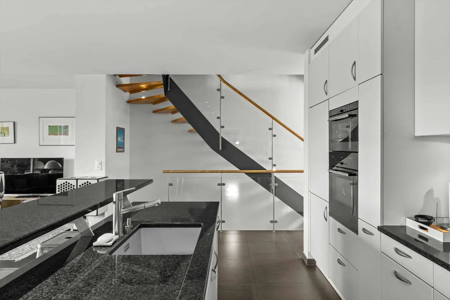 Semi-Detached House 6 Rooms - Photo 9 of 13