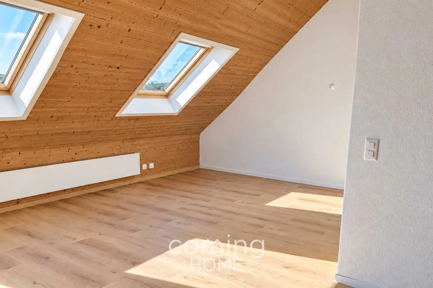Modernized 2.5 Room Attic Apartment with Balcony in Thörigen - Photo 2 of 8