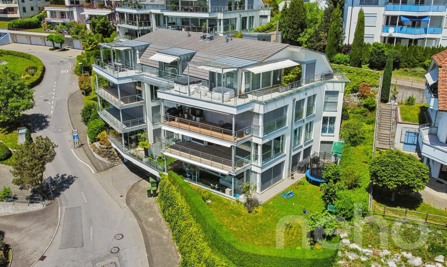 Appartement Terrasse Exclusif avec Vue sur le Lac - Photo 2 sur 11