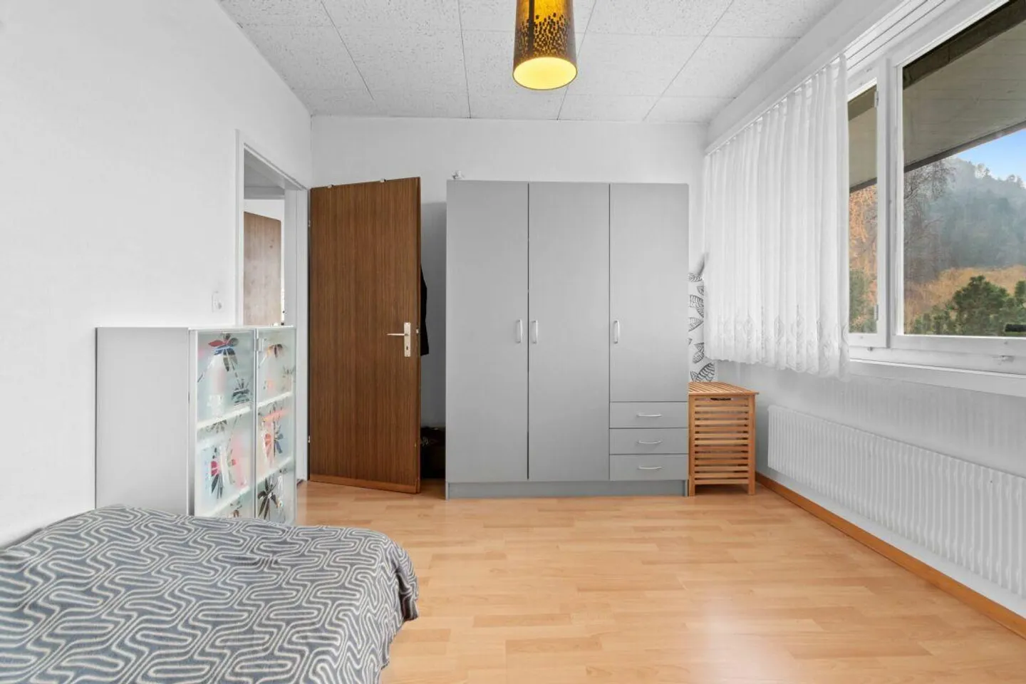 Casa unifamiliare indipendente in una zona residenziale tranquilla - Foto 13 di 23