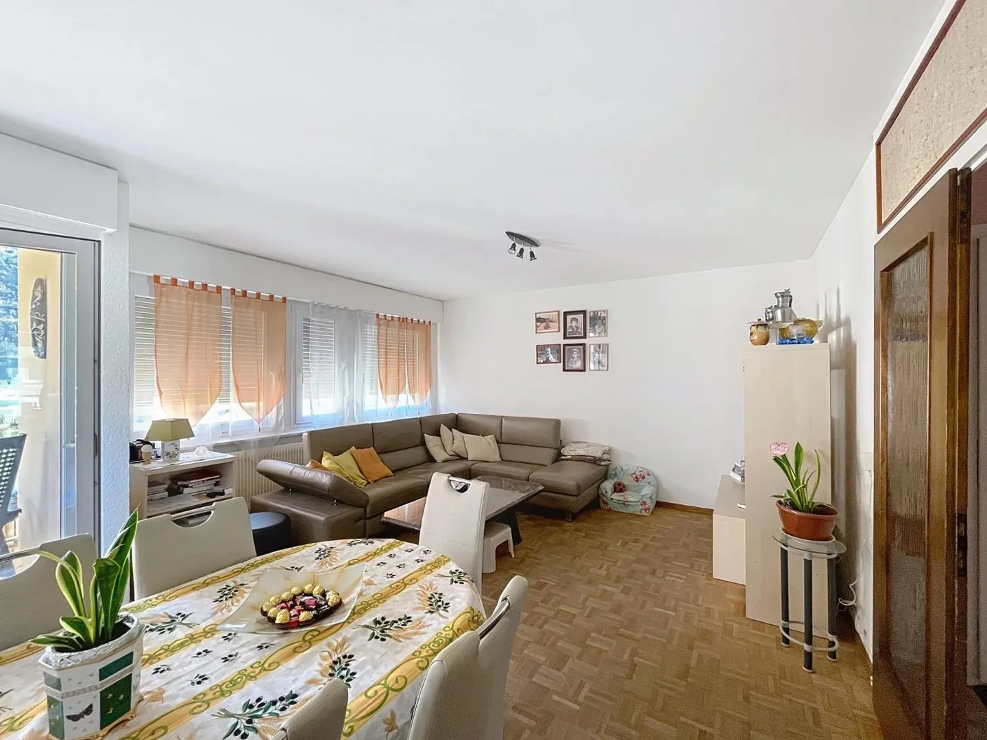 Appartement spacieux avec balcon - Photo 3 sur 12