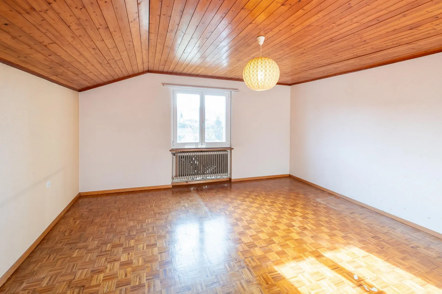 Detached single-family house in a family-friendly location - Photo 11 of 16