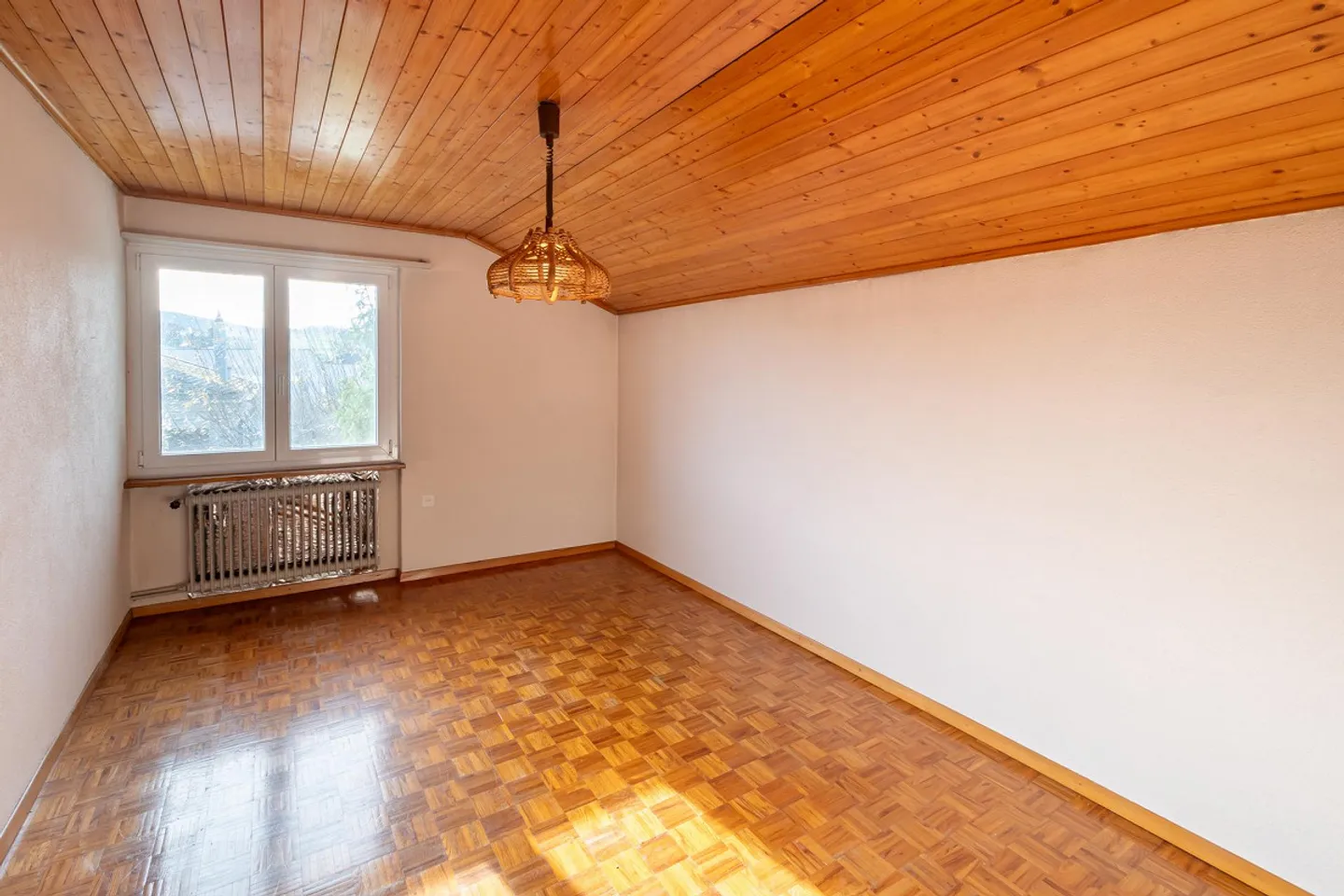 Detached single-family house in a family-friendly location - Photo 12 of 16