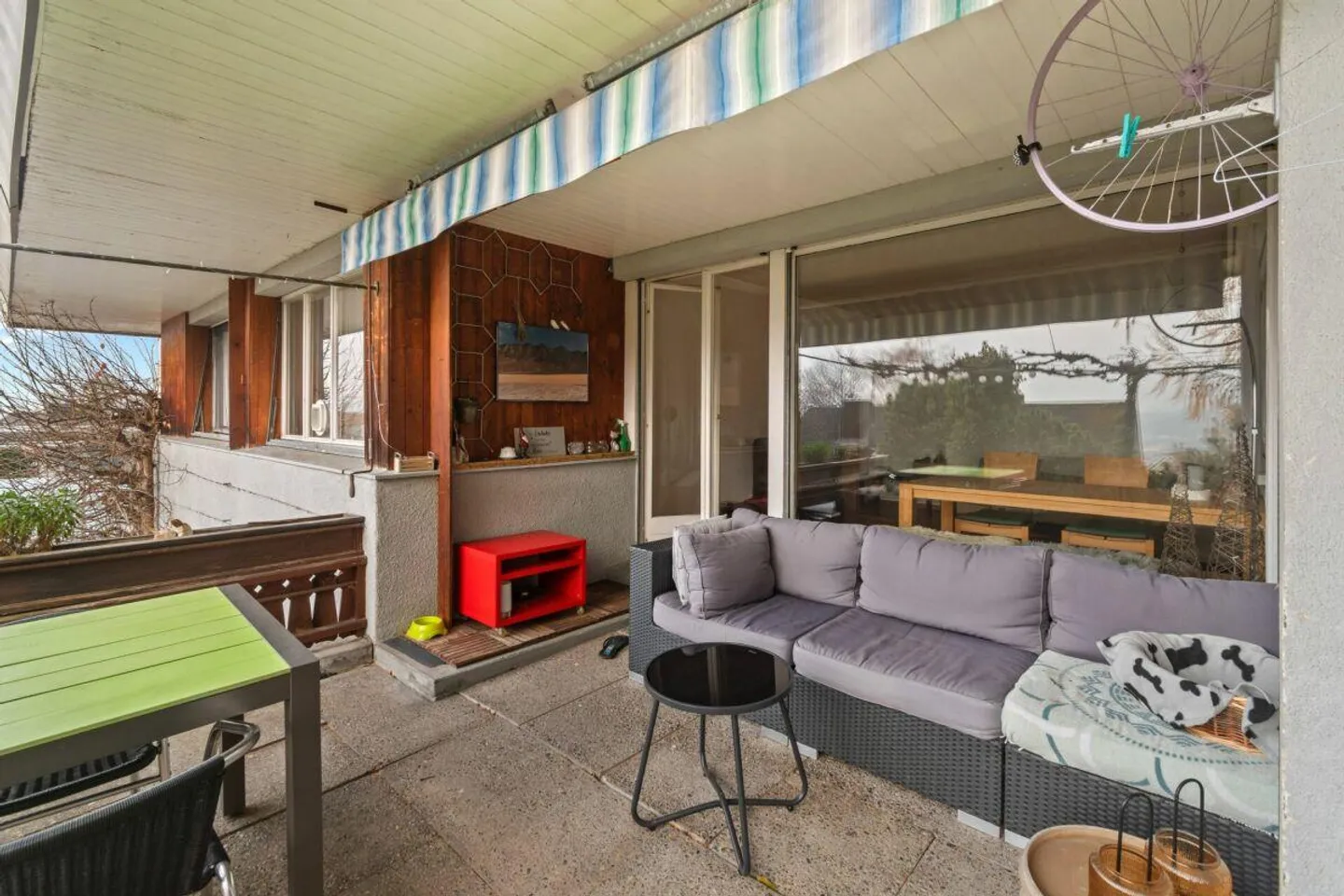 Casa unifamiliare indipendente in una zona residenziale tranquilla - Foto 10 di 23