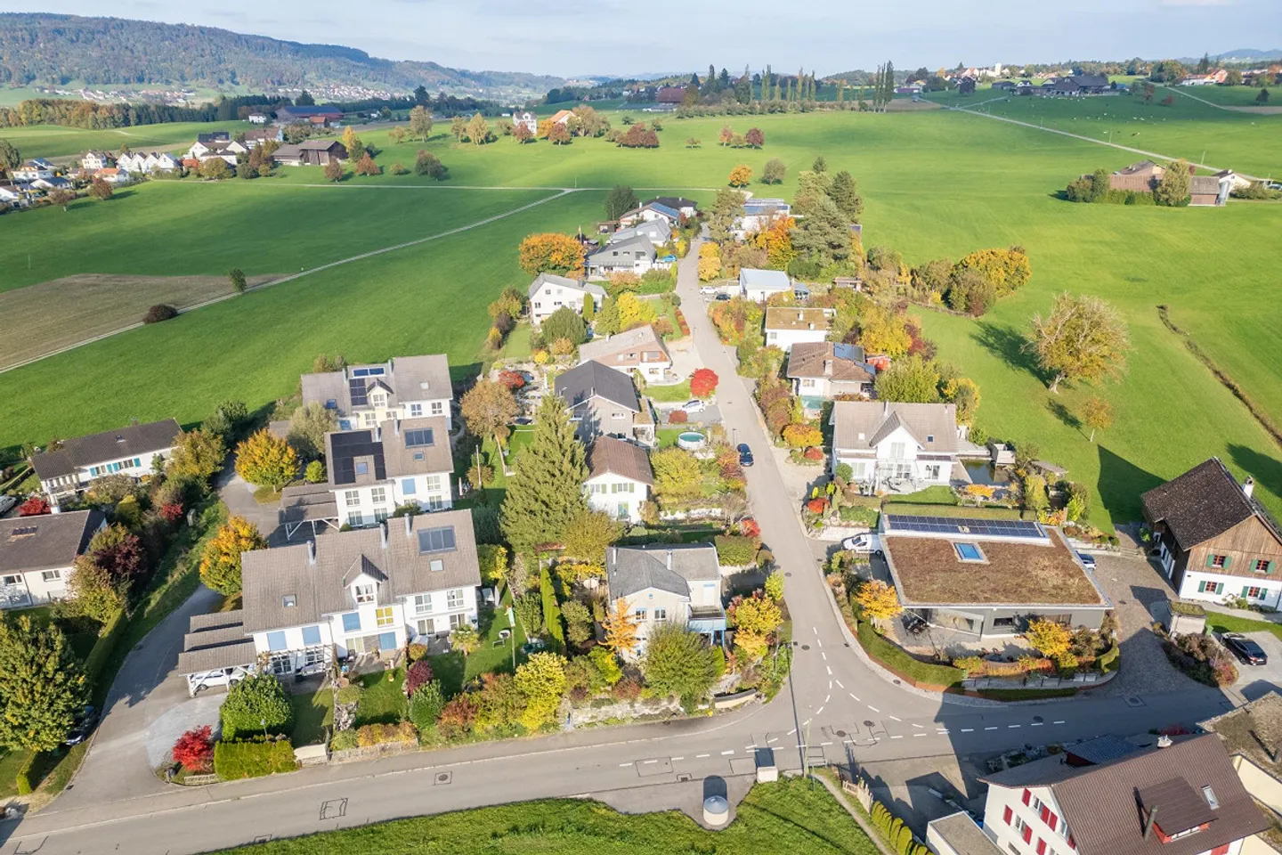 Detached single-family house in a family-friendly location - Photo 15 of 16