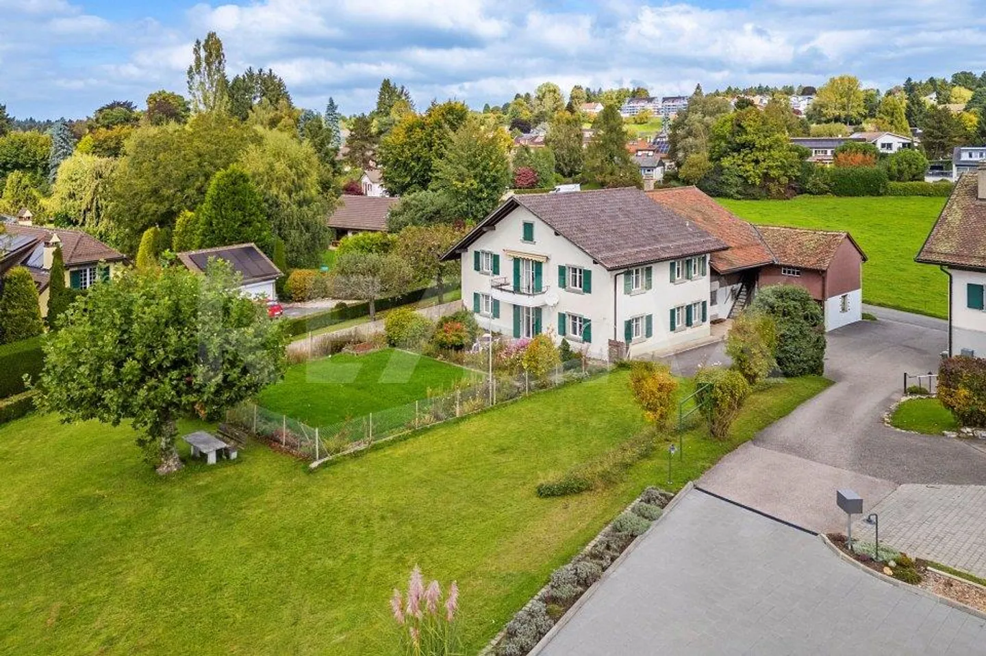 An den Toren von Lausanne, Bauernhof und Annex mit hohem Potenzial - Foto 1 von 13