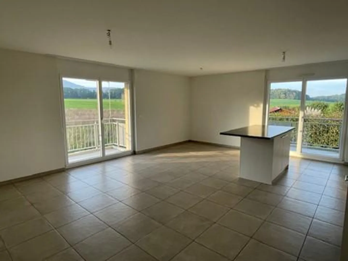 Geräumige 4,5-Zimmer-Wohnung mit 2 Balkonen - Foto 1 von 7