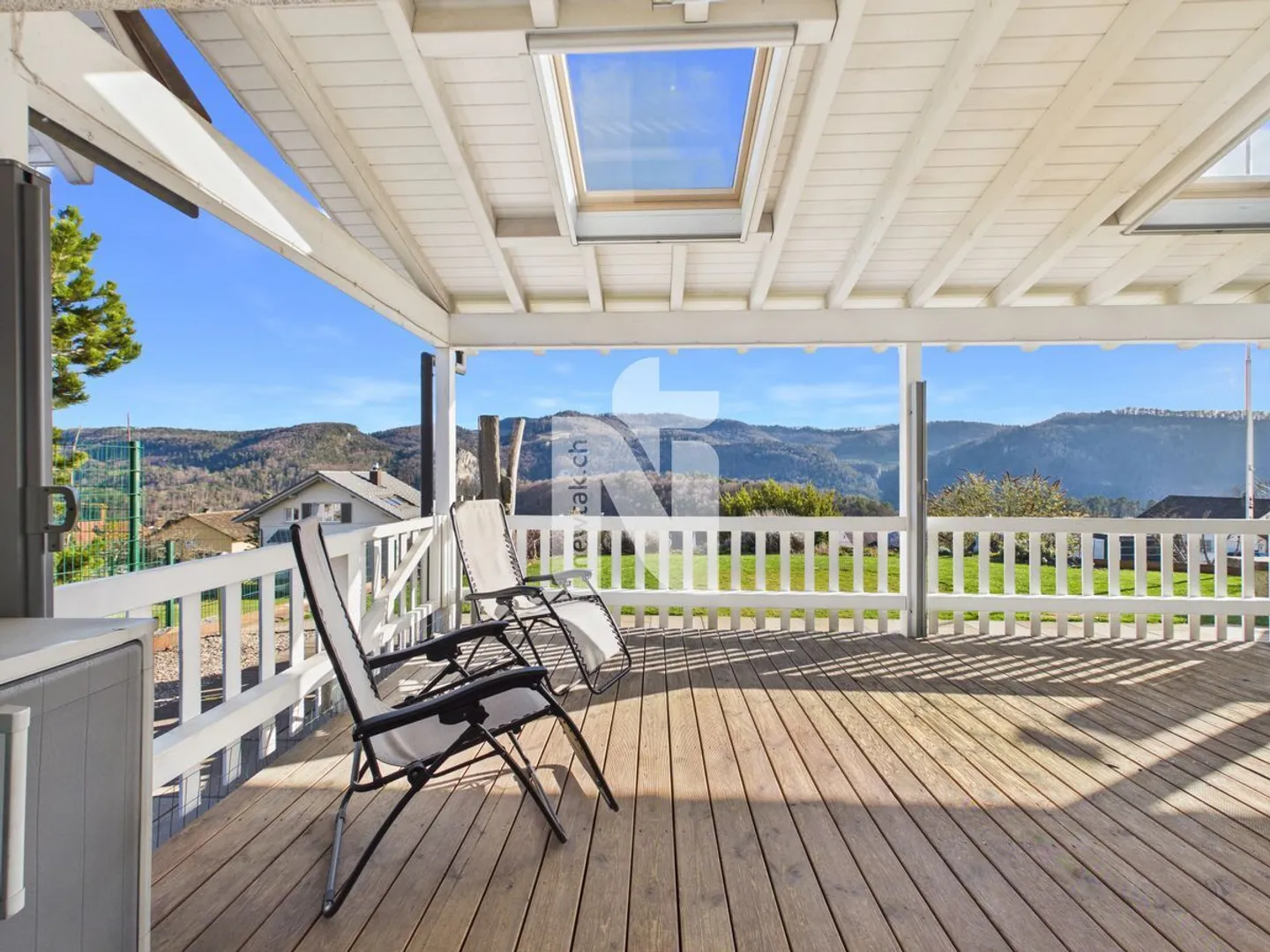 Modern renovated self-sufficient house with huge terrace and breathtaking view - Photo 4 of 13