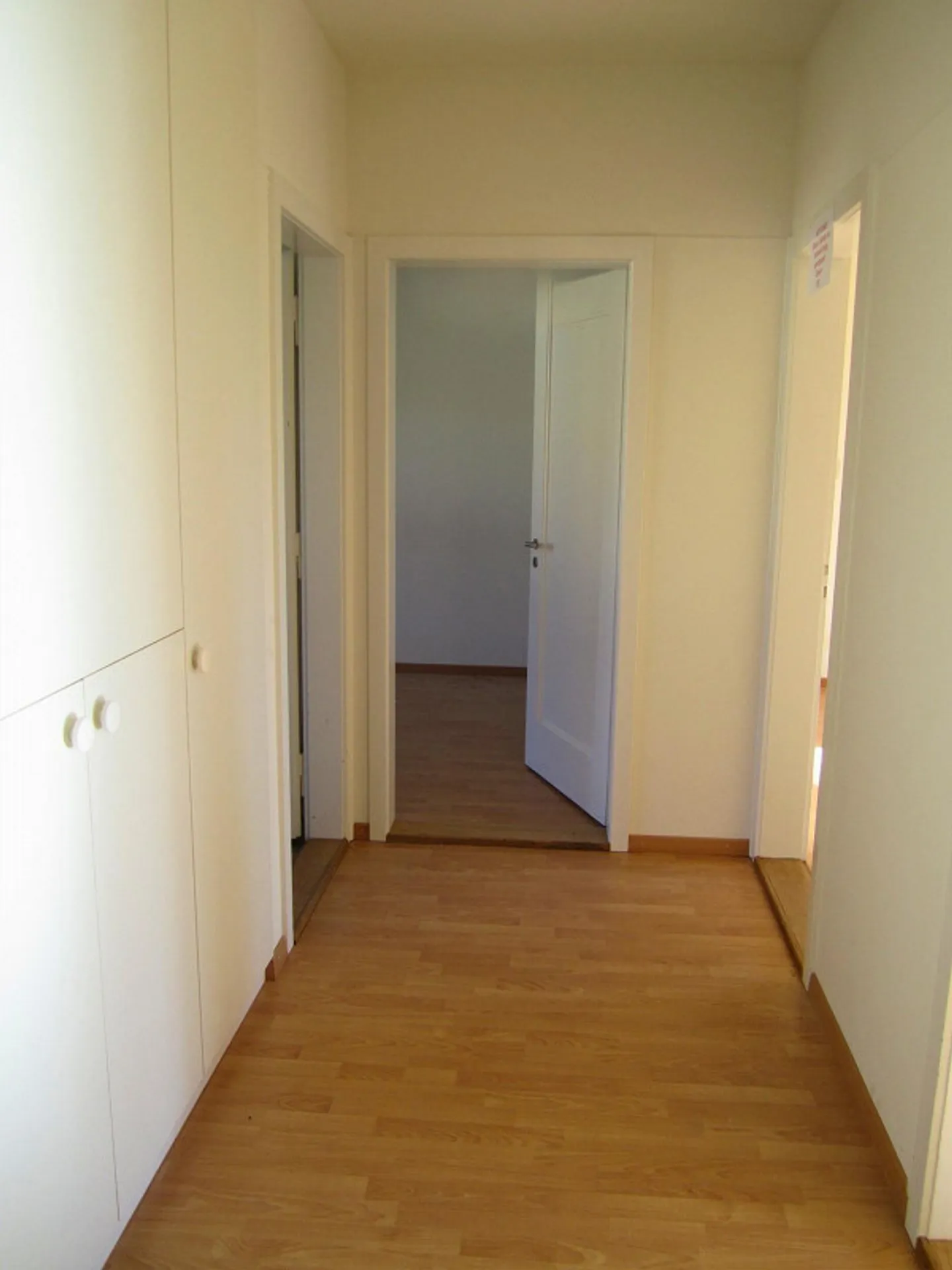 Charmante 3-Zimmerwohnung in Liebefeld - Foto 2 von 5