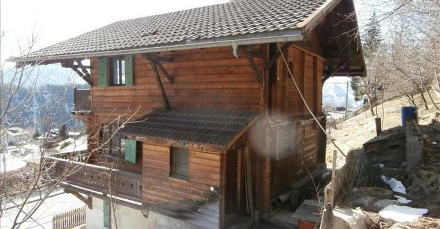 From the owner: Former rental chalet to be transformed in Arveyes - Villars-sur-Ollon capable of reaching 6 apartments - Photo 8 of 12
