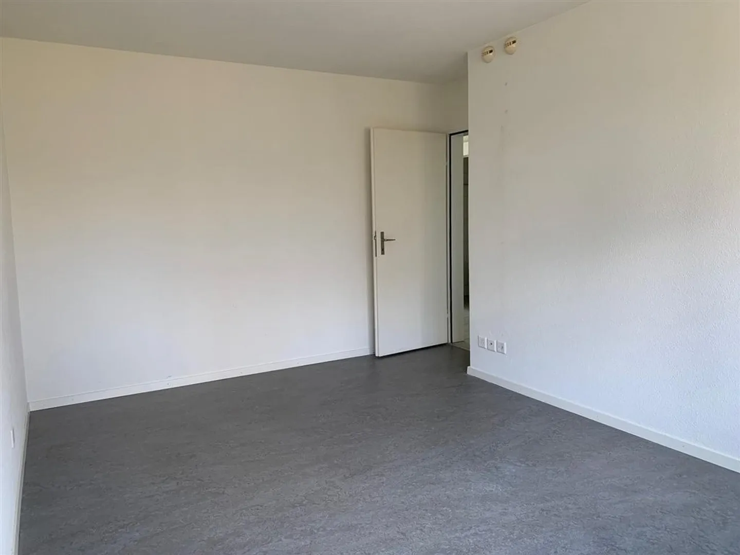 Hell Wohung  in einer gepflegten Wohnsiedlung - Foto 5 von 9