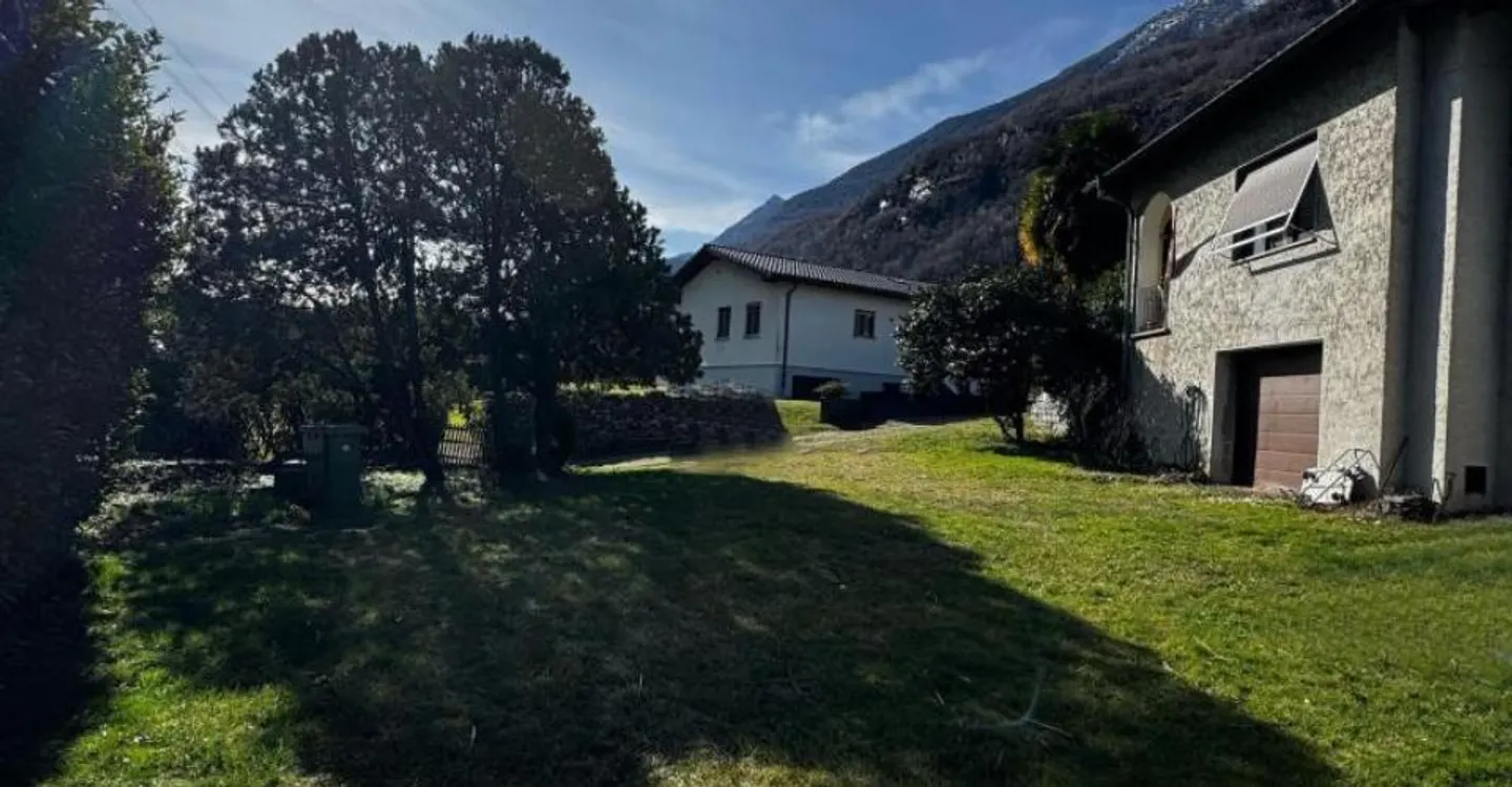 Maison à vendre à Iragna avec terrain constructible - Foto 6 von 8