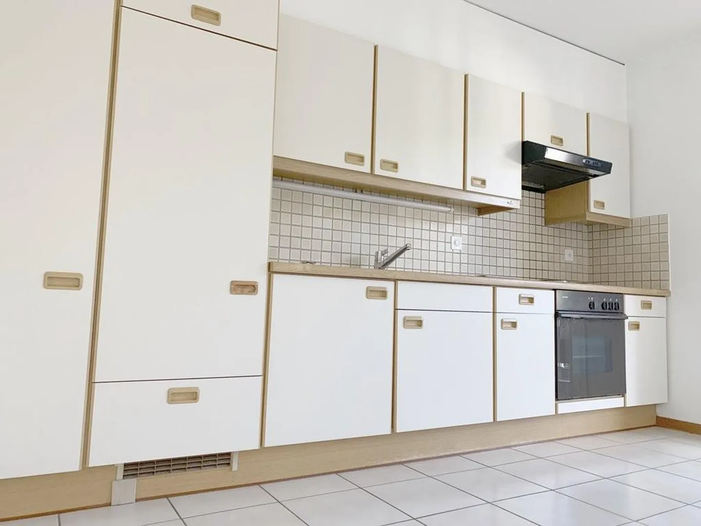 Appartement spacieux 2.5 pièces - Photo 2 sur 9