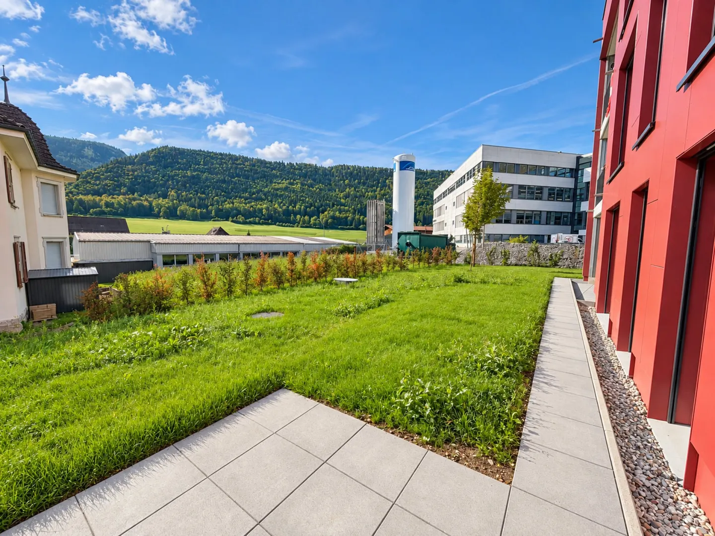 Modern Apartment with Garden - Photo 1 of 10
