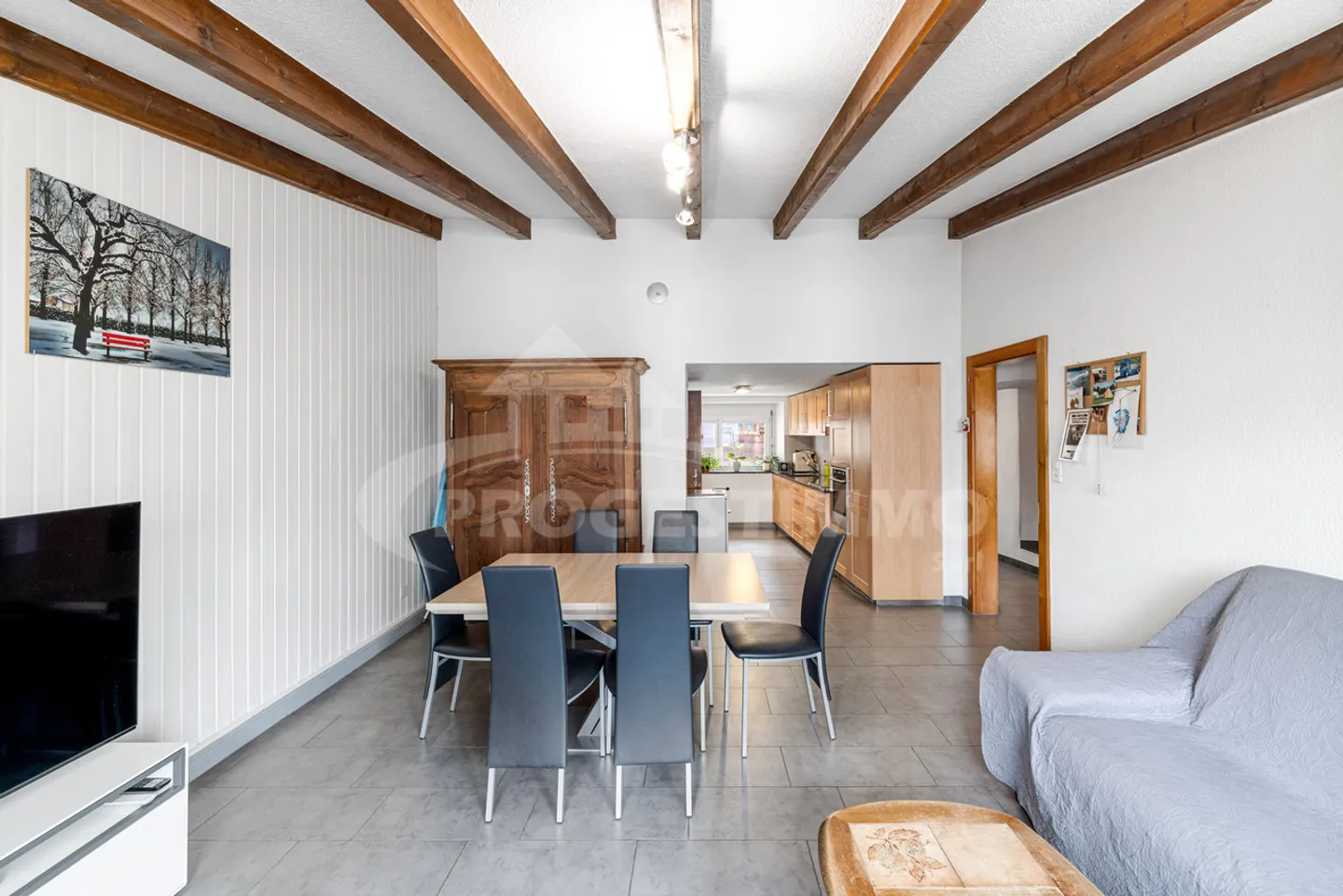 APPARTEMENT DE 4 PIÈCES AVEC GRANDE DE 115 M2 AU SOL - Photo 1 sur 16