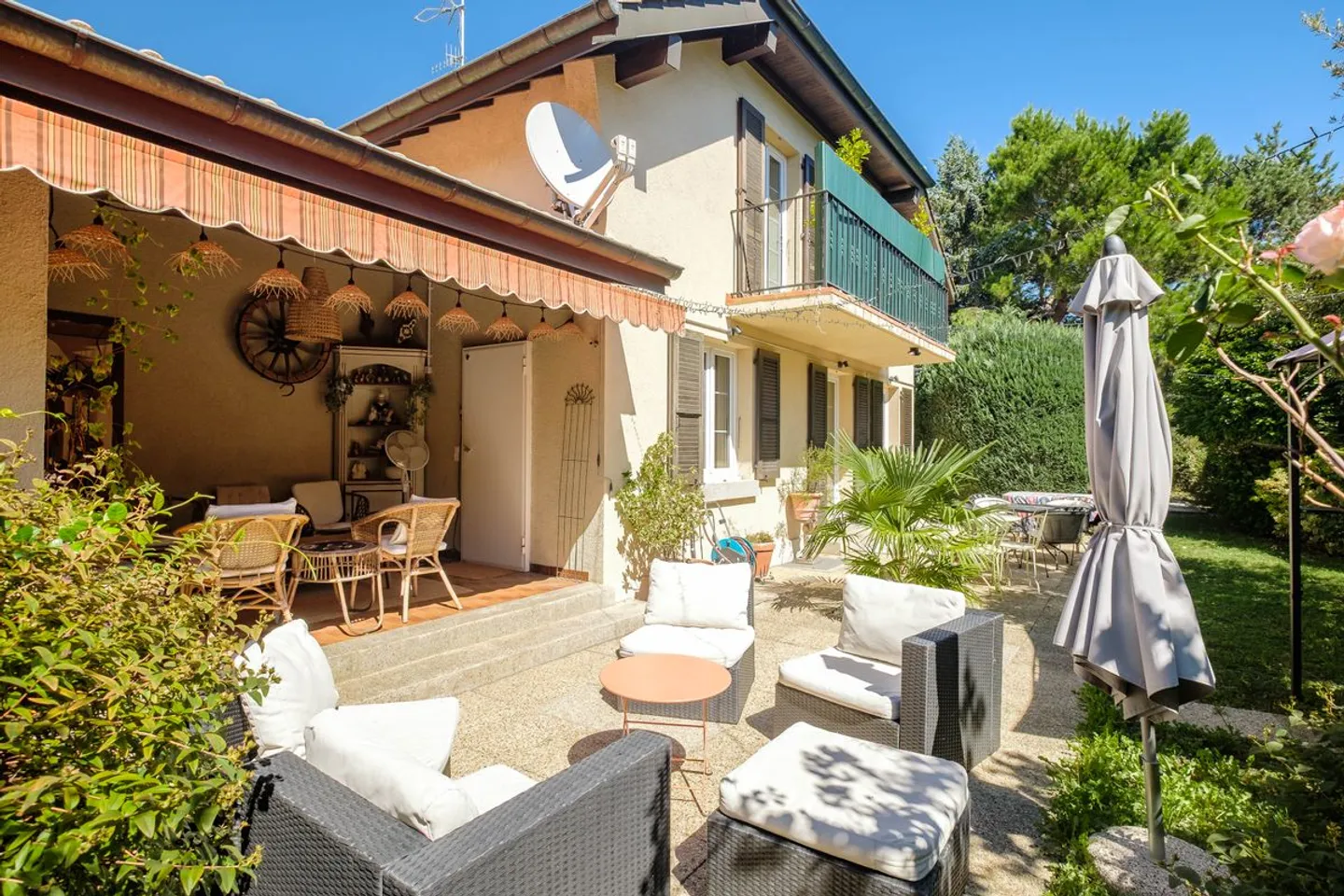 En exclusivité, superbe maison semi-individuelle à Thônex - Photo 1 sur 6