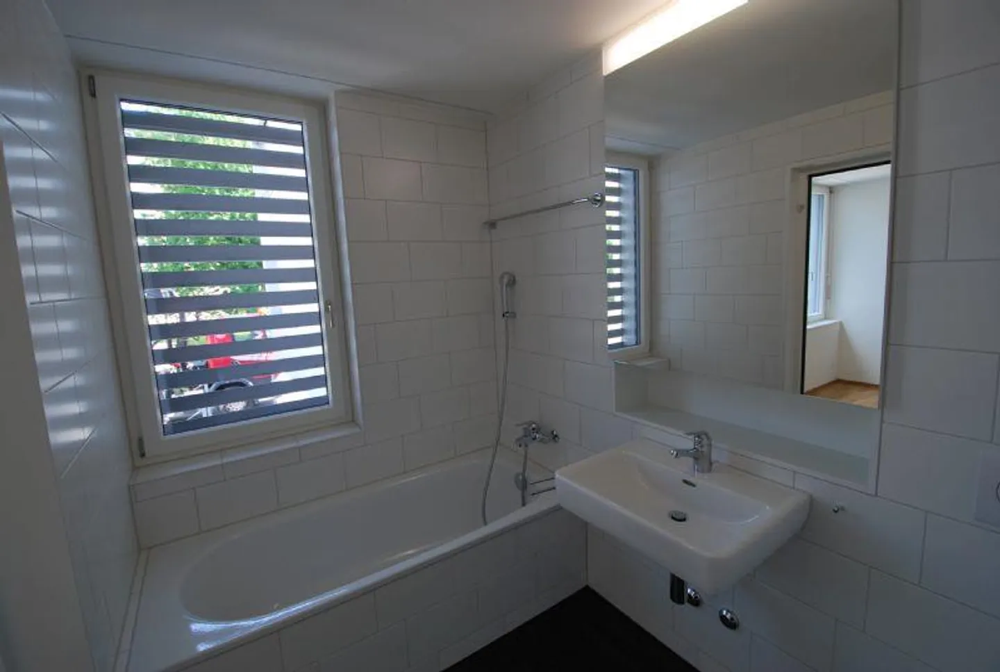 TOP INTERIOR CONSTRUCTION - IN THE CITY CENTER - QUALITY LIVING - Photo 5 of 9