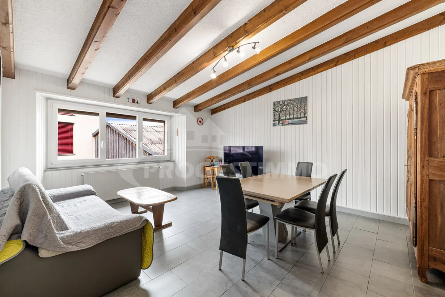 APPARTEMENT DE 4 PIÈCES AVEC GRANDE DE 115 M2 AU SOL - Photo 3 sur 16