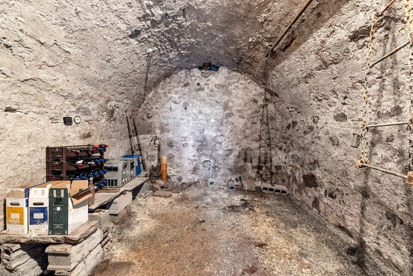 APPARTEMENT DE 4 PIÈCES AVEC GRANDE DE 115 M2 AU SOL - Photo 11 sur 16