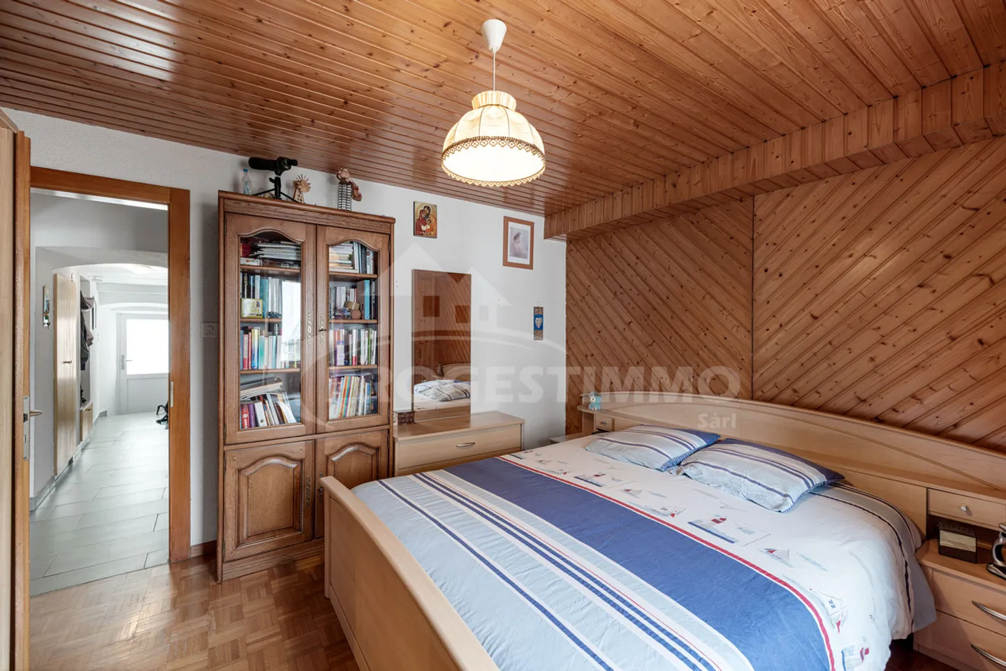 APPARTEMENT DE 4 PIÈCES AVEC GRANDE DE 115 M2 AU SOL - Photo 7 sur 16
