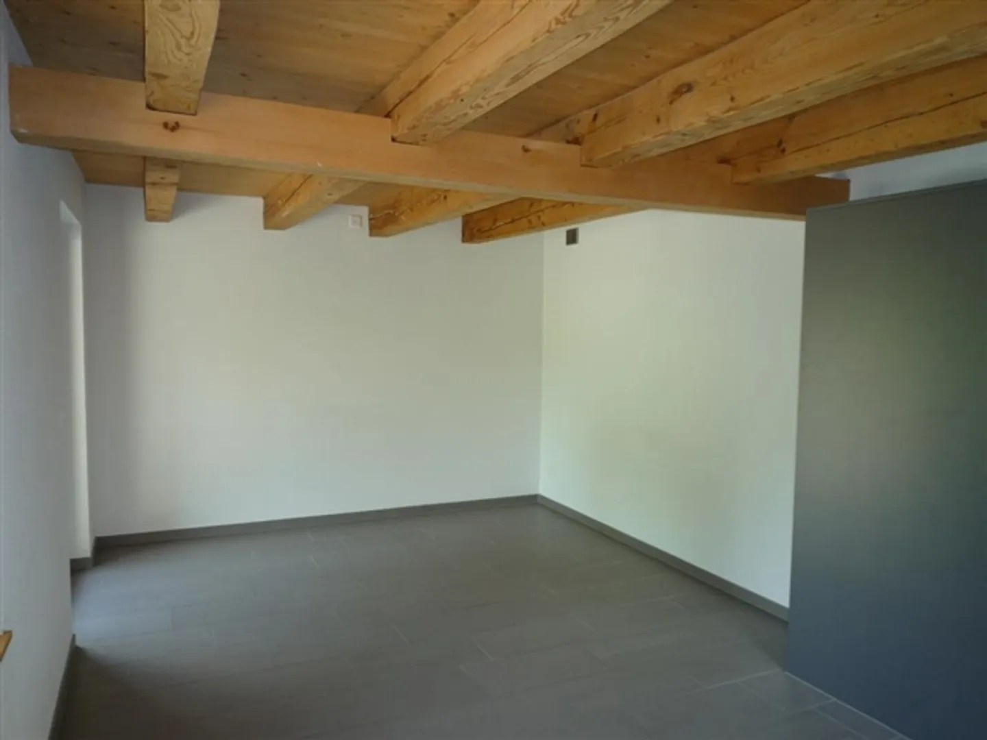 «Moderne 2.5-Zimmerwohnung (62.5 m2) mitten im Grünen» - Foto 3 von 8