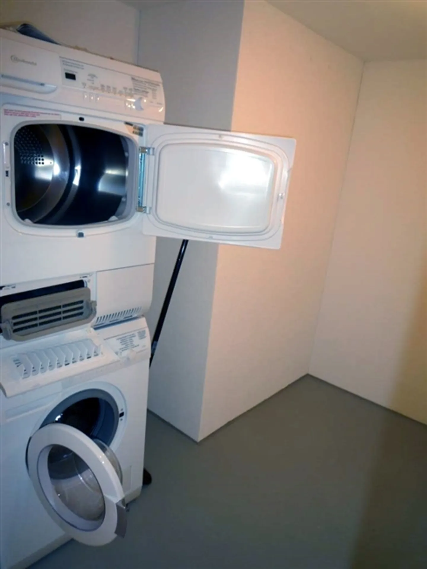 «Moderne 2.5-Zimmerwohnung (62.5 m2) mitten im Grünen» - Foto 6 von 8