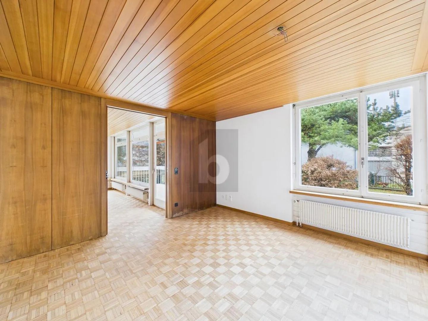 EMPLACEMENT CENTRAL AVEC GRAND JARDIN - Photo 2 sur 6