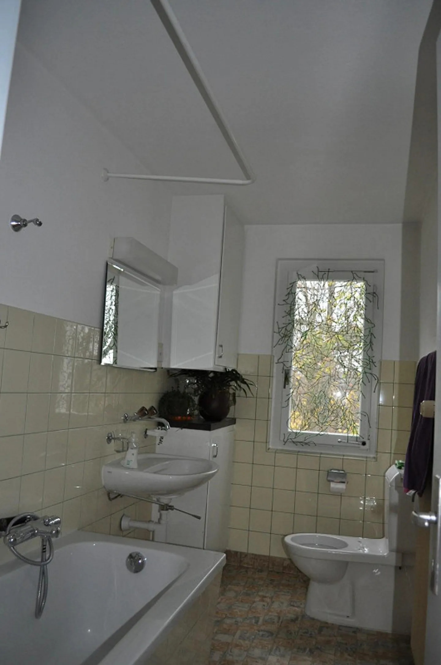 Appartement calme de 3,5 pièces avec grande terrasse et jardin à durée limitée... - Photo 6 sur 7