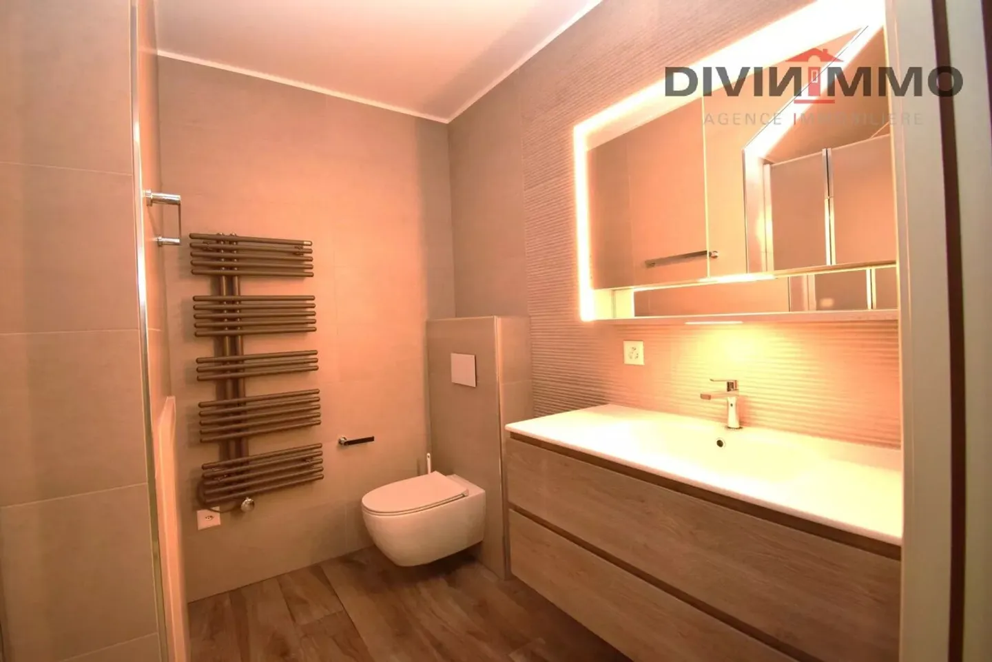 Appartement luxueux à Sierre avec des équipements modernes - Photo 7 sur 7