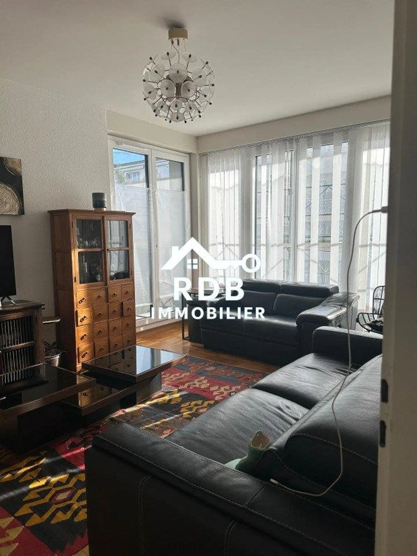 3.5-room apartment on the 6th floor located in Geneva 1206 - Photo 1 of 12