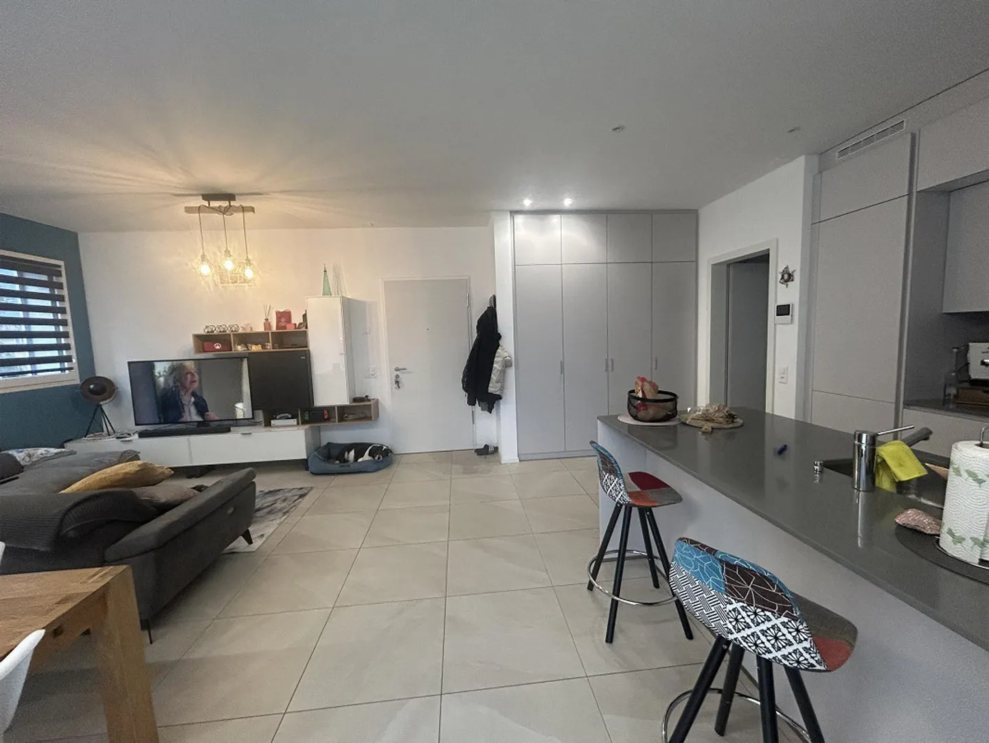 Cerco subentrante per un moderno appartamento di 2.5 (85m2) a biasca - Foto 2 di 8