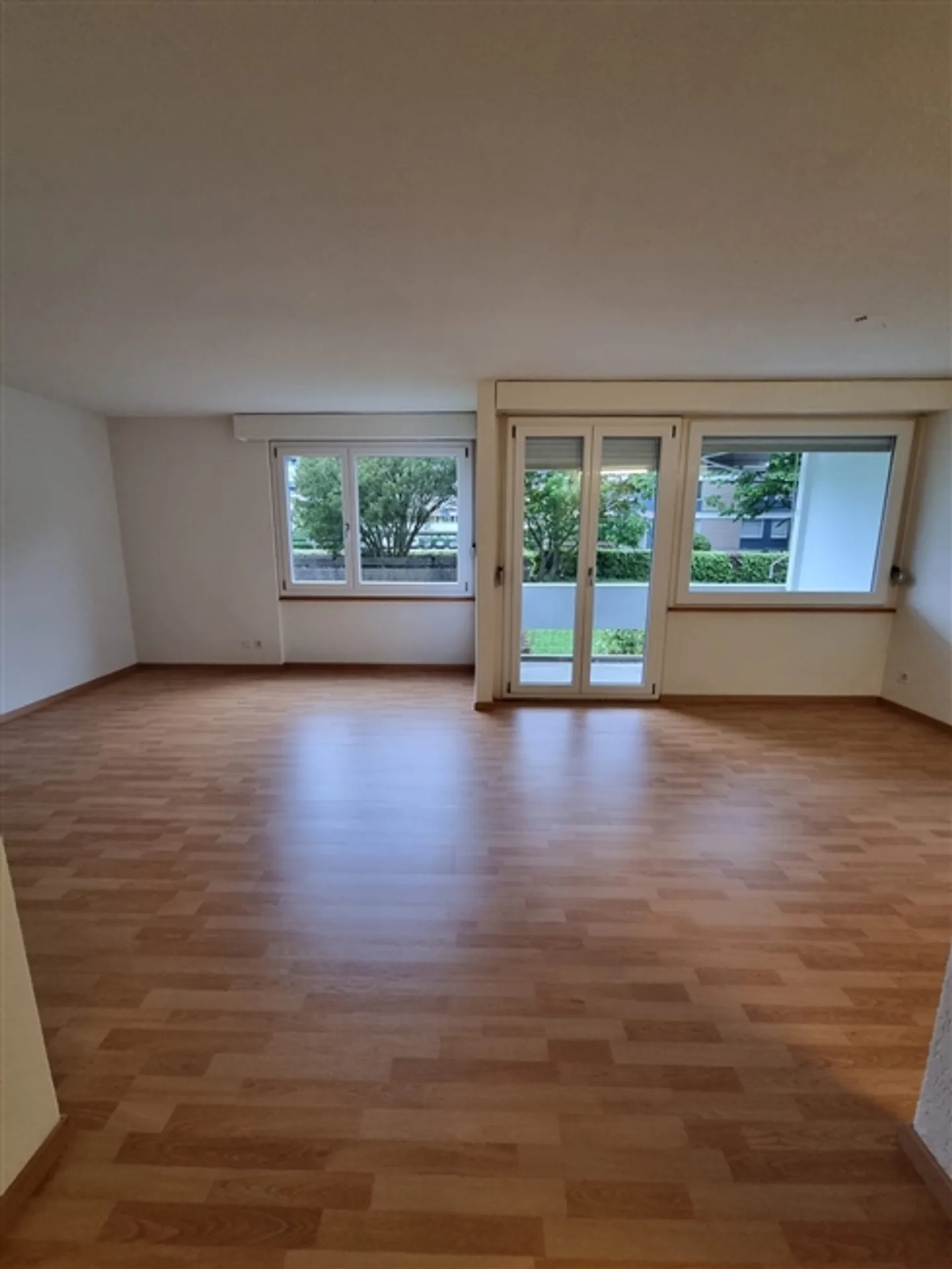 «Wunderschöne und helle neu renovierte 3.5 Zimmerwohnung» - Foto 5 von 12