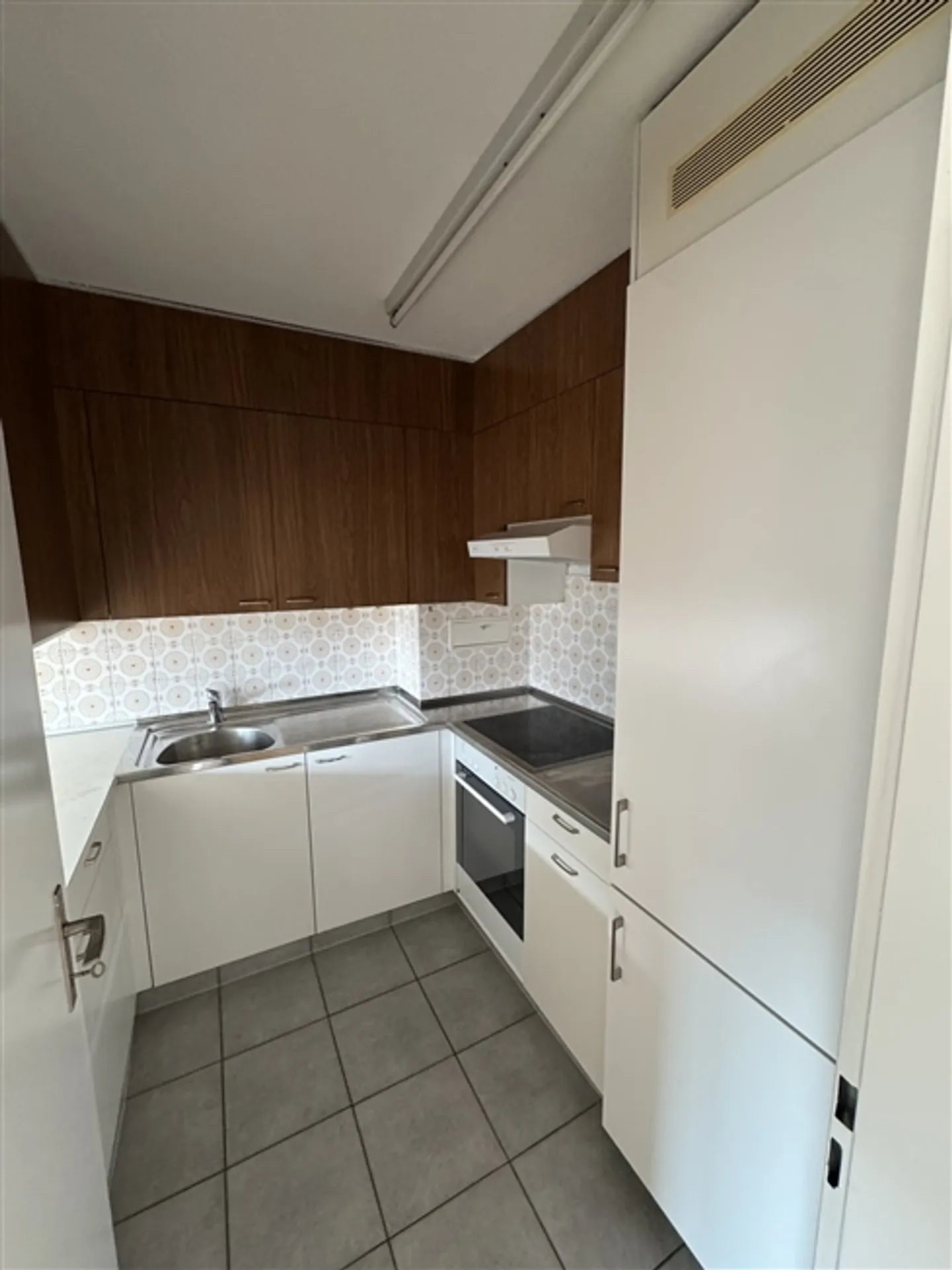 «Wunderschöne und helle neu renovierte 3.5 Zimmerwohnung» - Foto 7 von 12