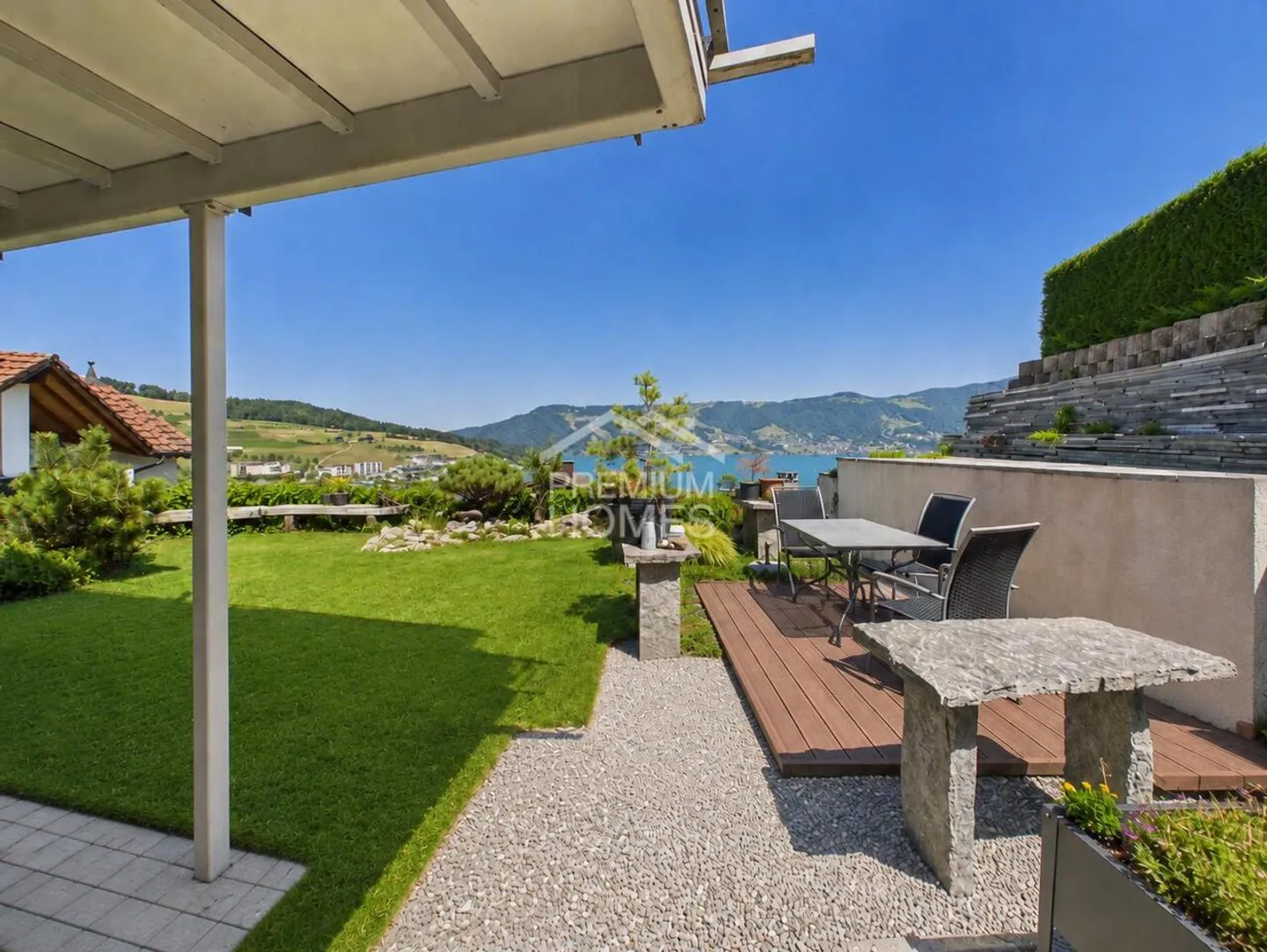 Exclusive Garden Apartment with Stunning Lake and Mountain Panorama - Photo 7 of 13
