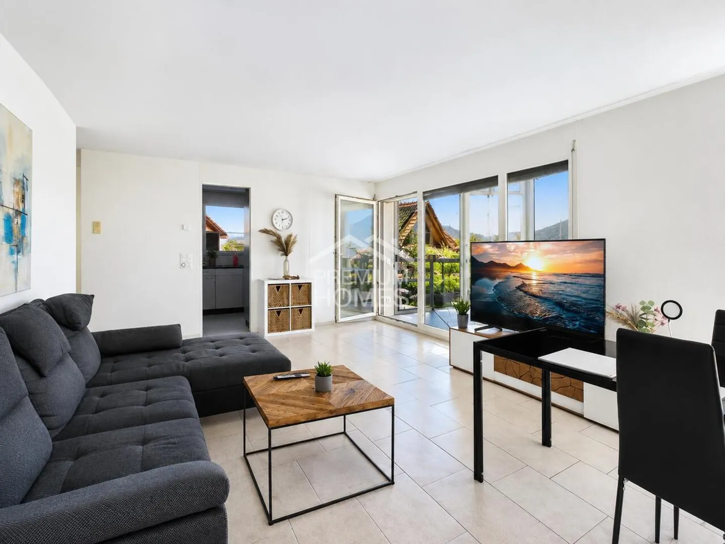 Exclusive Garden Apartment with Stunning Lake and Mountain Panorama - Photo 2 of 13