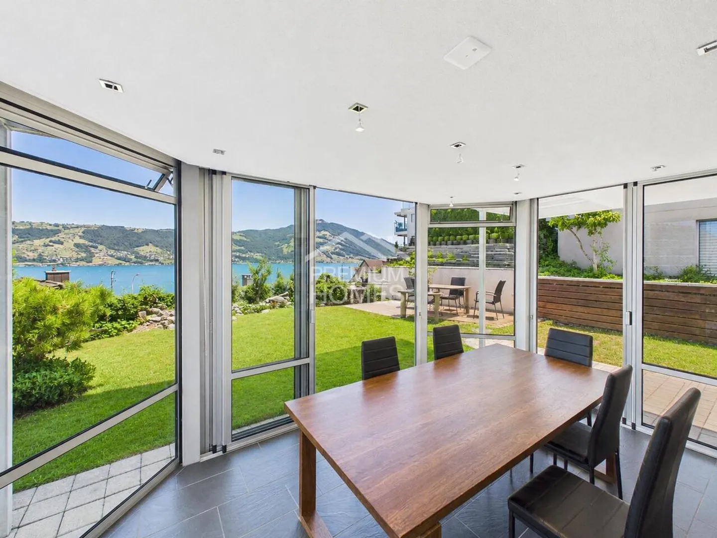 Exclusive Garden Apartment with Stunning Lake and Mountain Panorama - Photo 8 of 13