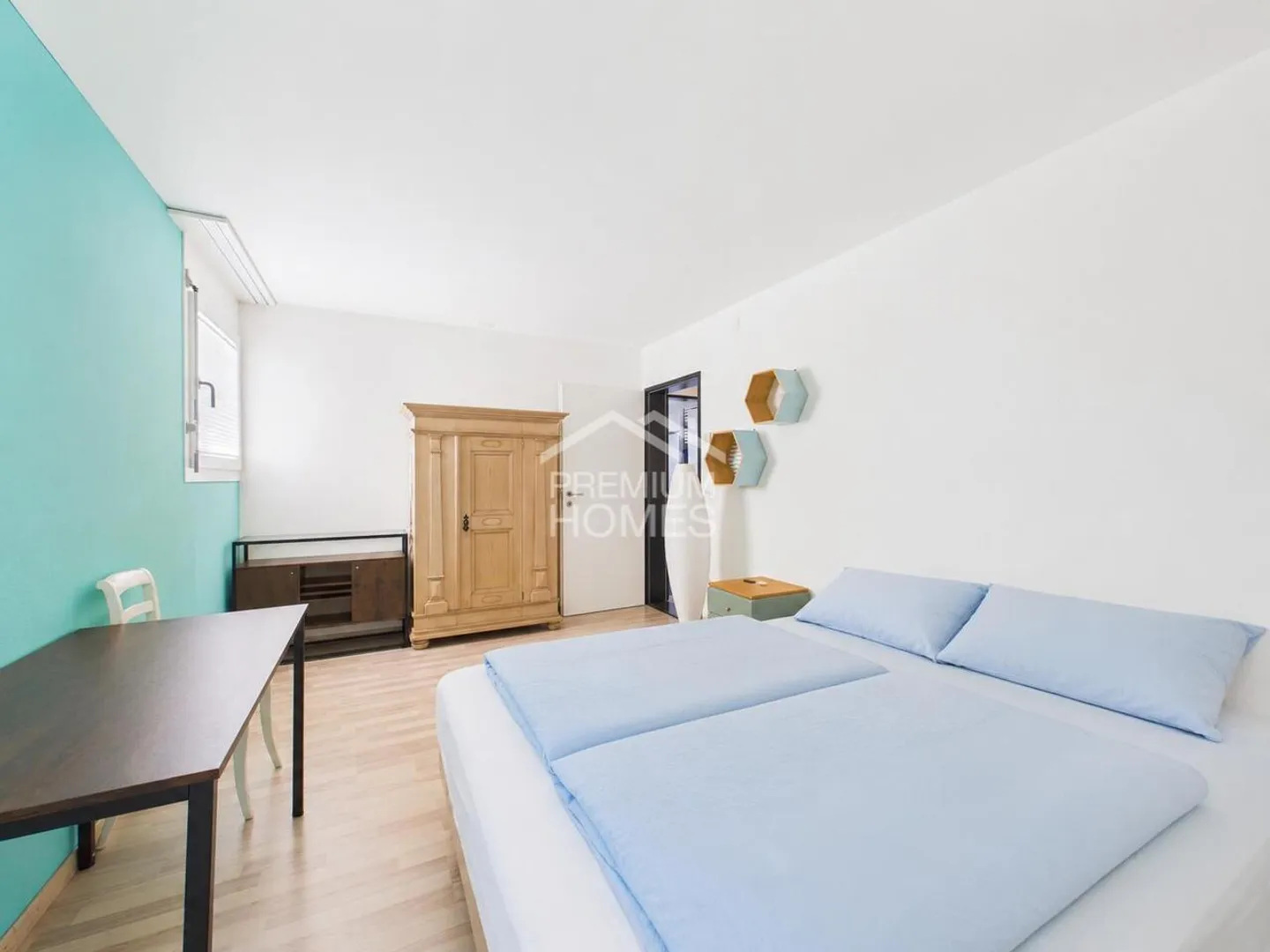 Exclusive Garden Apartment with Stunning Lake and Mountain Panorama - Photo 11 of 13